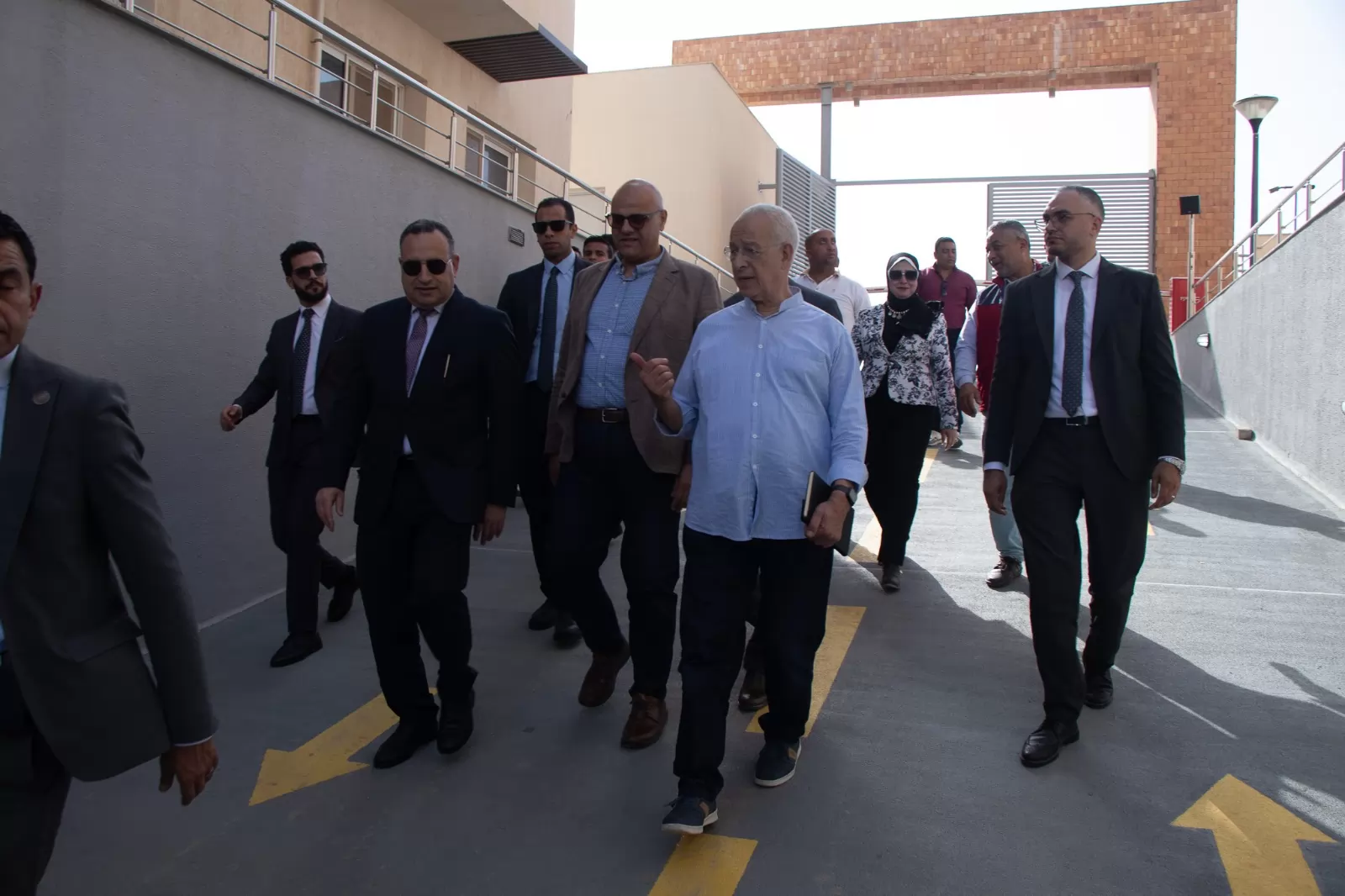 وزير التعليم العالي يتفقد الحرم الجديد لجامعة سنجور ببرج العرب
