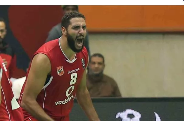 الأشعة تكشف حجم إصابة لاعب الأهلي وموعد عودته للتدريبات