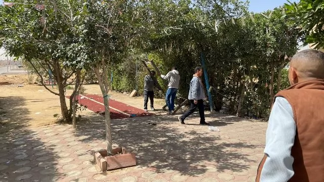 جهاز بدر يقطع المرافق عن إحدى الجهات الهامة ويشن حملة إشغالات.. ص