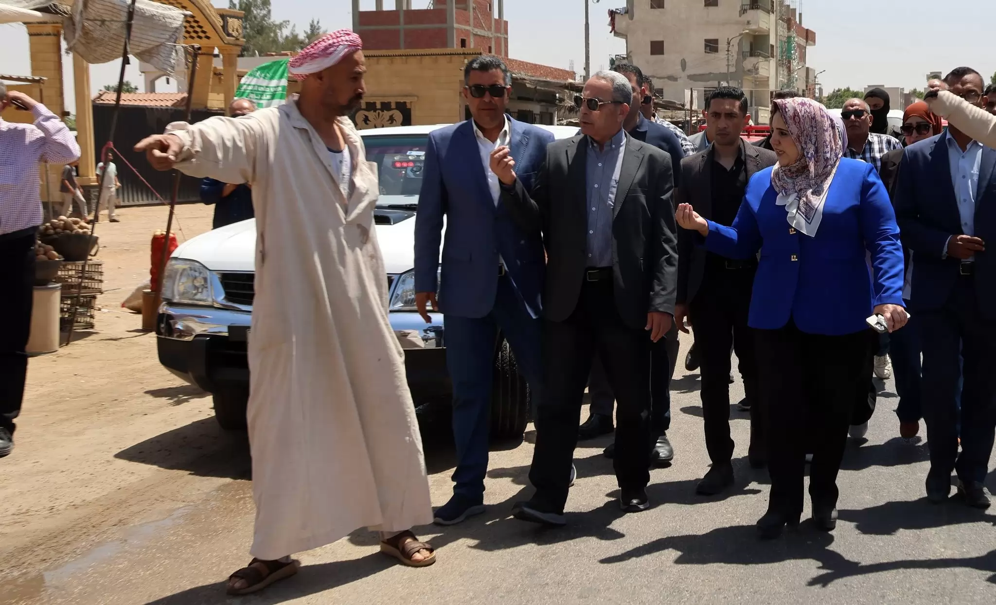 محافظ الإسماعيلية يتفقد المحاور وإنشاءات المرافق بالقصاصين