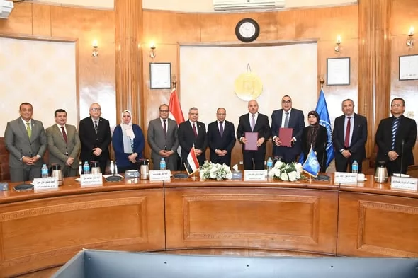 تعاون مشترك بين جامعتي قناة السويس والسويدي للتكنولوجيا..صور