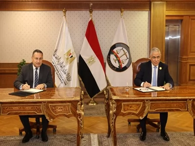 وزير التعليم العالي يشهد إطلاق الصالونات الثقافية بالجامعات 