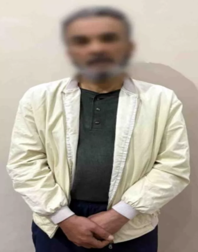 ضبط المتهم باعتراض طريق سيارة والتلويح بالحجارة في الإسكندرية