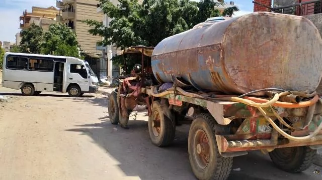 ضربة قاسمة من جهاز العاشر لسارقى المياه.. وإزالة ٢٩٣ وصلة خلسة.. 