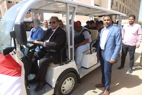 بدء التشغيل الفعلي لحافلة كهربائية مخصصة لذوى الاحتياجات الخاصة 