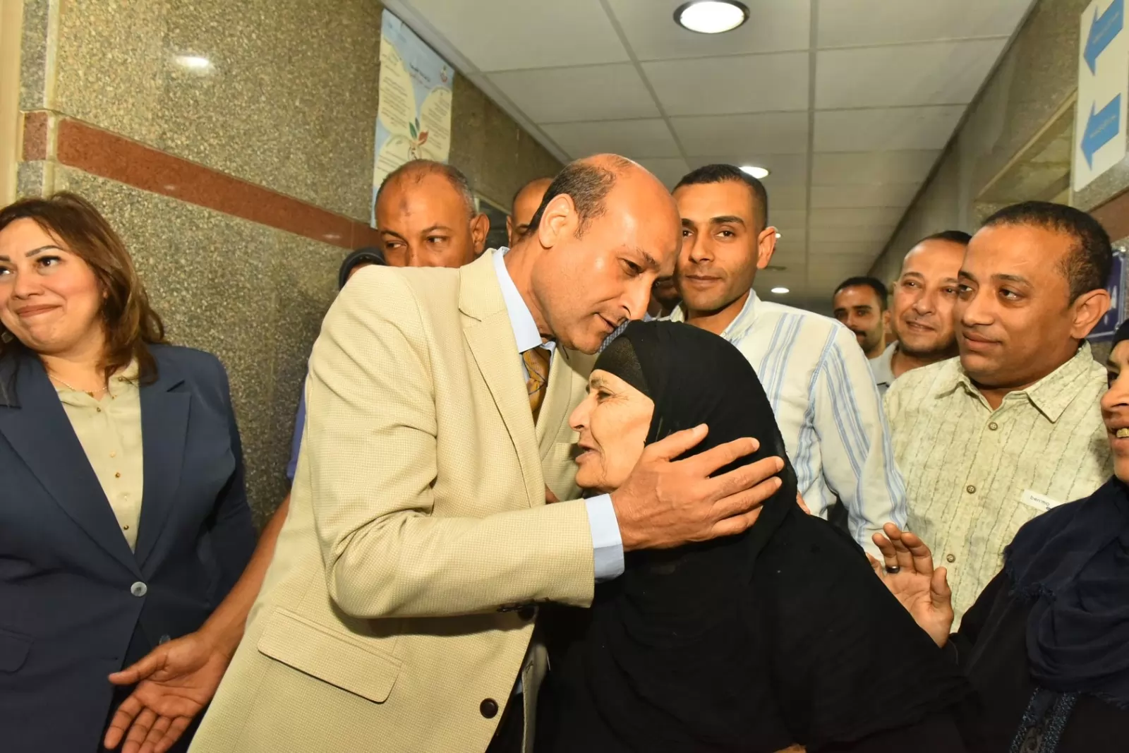  محافظ أسيوط يفتتح مركز رعاية الأمومة والطفولة بحي غرب بعد تطويره