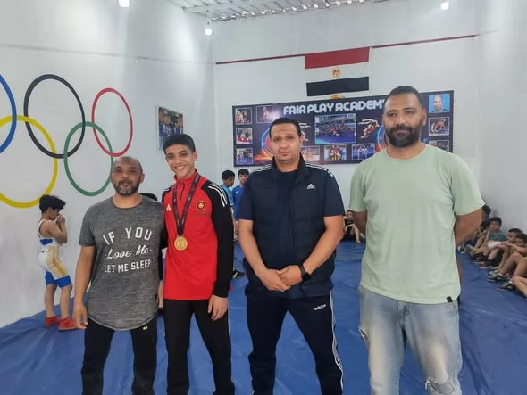 عبدالله ابن الإسماعيلية ..حديث العالم وبطل مصارعة أفريقيا