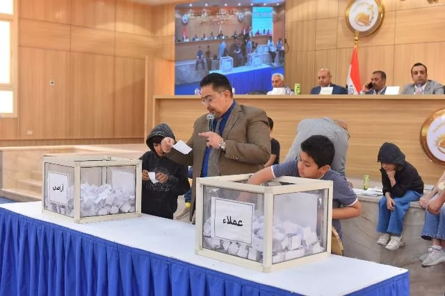 رئيس العبور الجديدة يعلن عن تفاصيل تخصيص 645 قطعة أرض سكنى.. صور