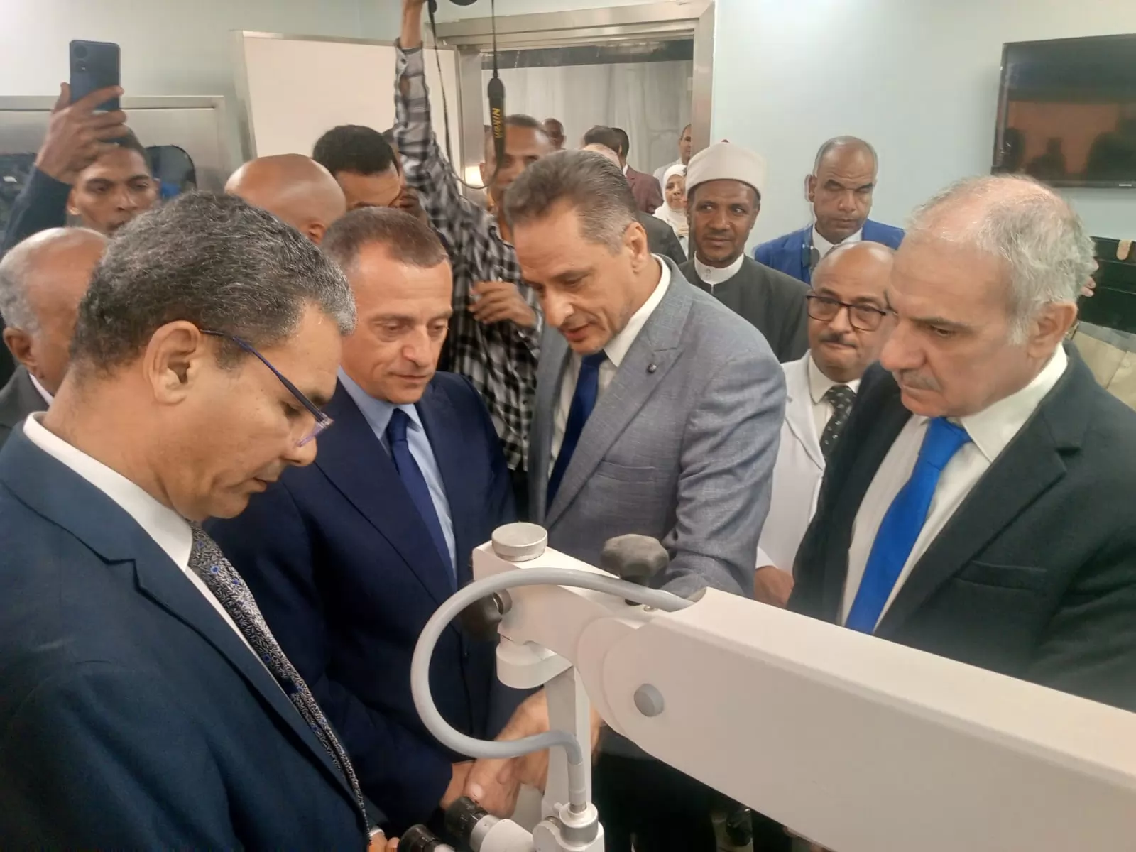افتتاح مستشفى العظام الجديد بجامعة أسوان..صور