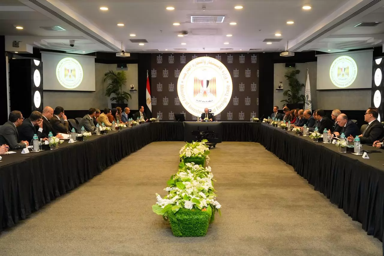 اجتماع لوزيرالاستثمار وقيادات الهيئة لتطوير الخدمات والإجراءات
