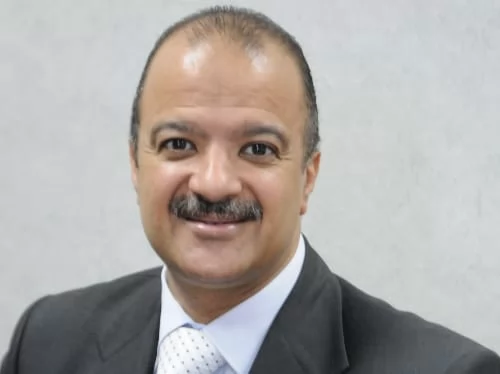 الكاتب الصحفي قدري الحجار مدير المهرجان