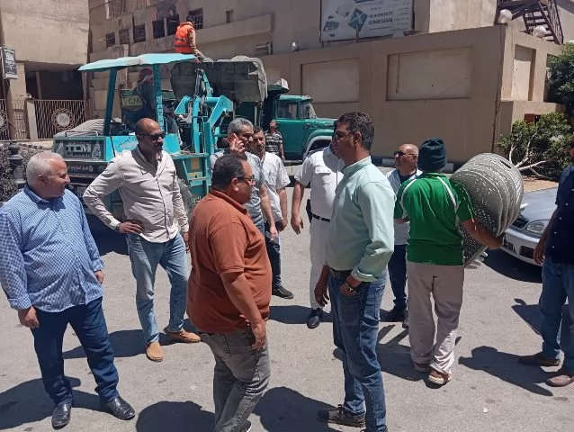 جهاز 15 مايو يشن حملة شرسة على المخالفات بالتعاون مع شرطة التعمير