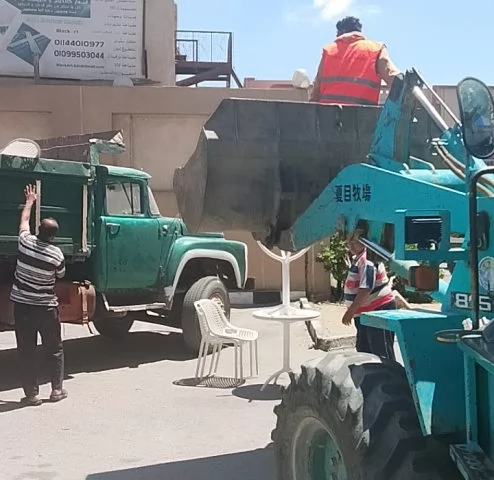 جهاز 15 مايو يشن حملة شرسة على المخالفات بالتعاون مع شرطة التعمير