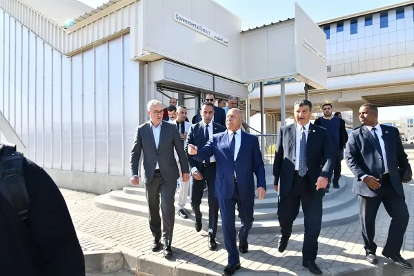 وزير النقل يقدم التهنئة للشعب المصري على تشغيل مونوريل شرق النيل