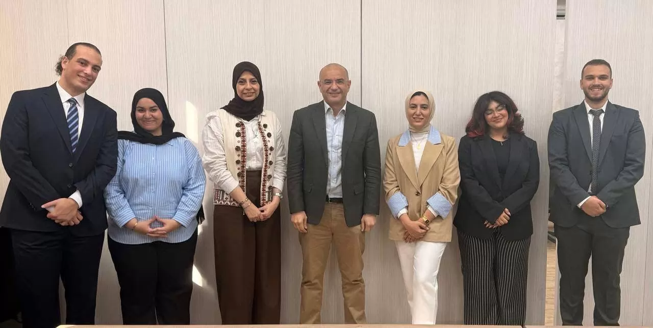 فريق حقوق عين شمس يتأهل لنهائي مسابقة محكمة صورية دولية