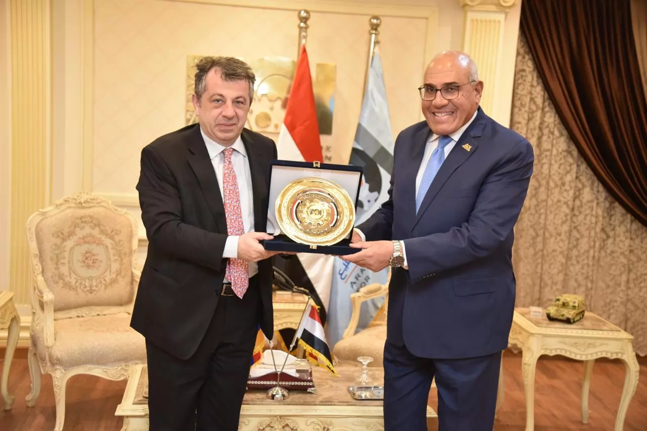 رئيس الهيئة العربية للتصنيع يبحث مع سفير أرمينيا تعزيز التعاون