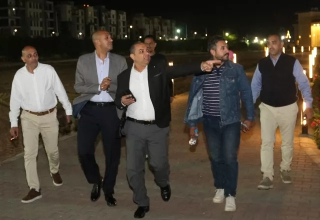 تعرف على تفاصيل زيارة رئيس جهاز مدينة الشروق لنادى جرين هيلز.. با