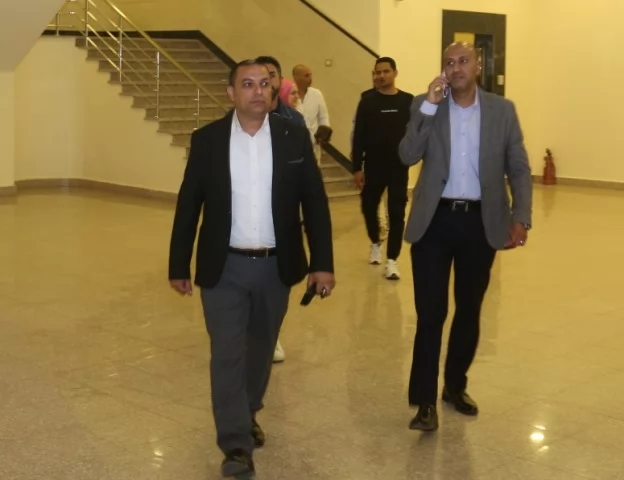 تعرف على تفاصيل زيارة رئيس جهاز مدينة الشروق لنادى جرين هيلز.. با