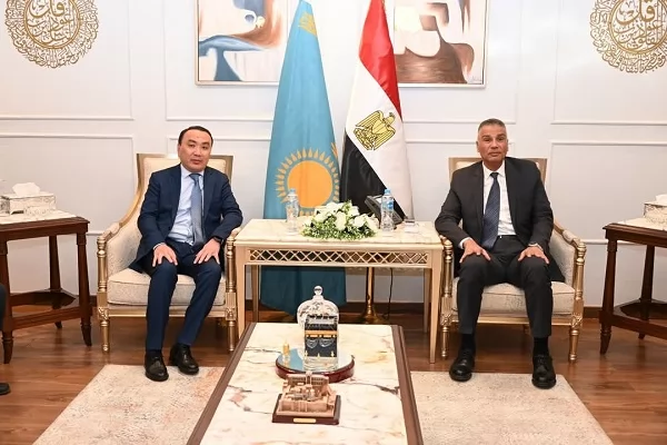  محافظ جنوب سيناء يبحث مع سفير كازاخستان تعزيز التعاون السياحي 
