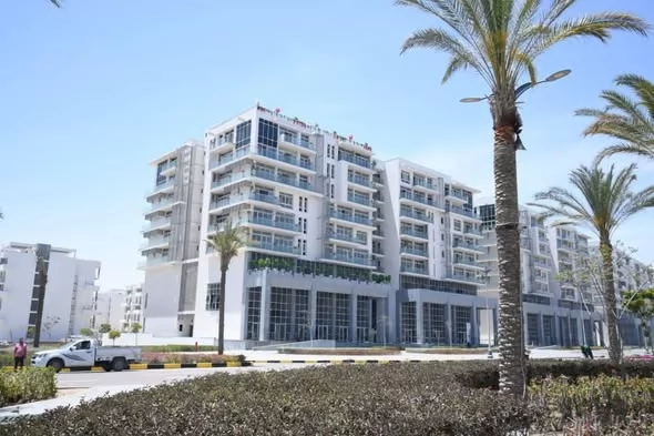 وزيرة الإسكان تتفقد المركز التكنولوجي بالعلمين الجديدة 