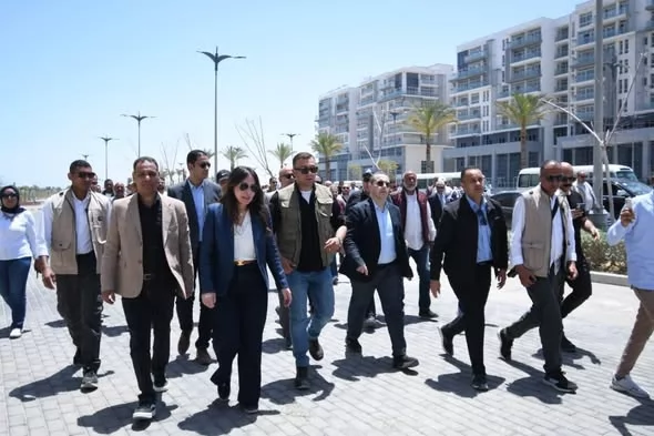 وزيرة الإسكان تتفقد المركز التكنولوجي بالعلمين الجديدة 