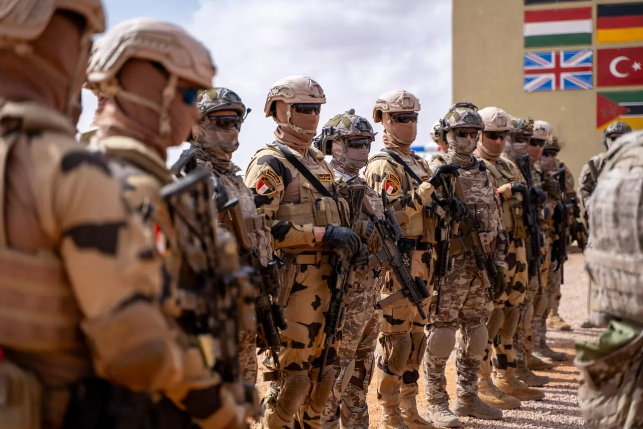 قوات الصاعقة تشارك فى فعاليات التدريب متعدد الجنسيات