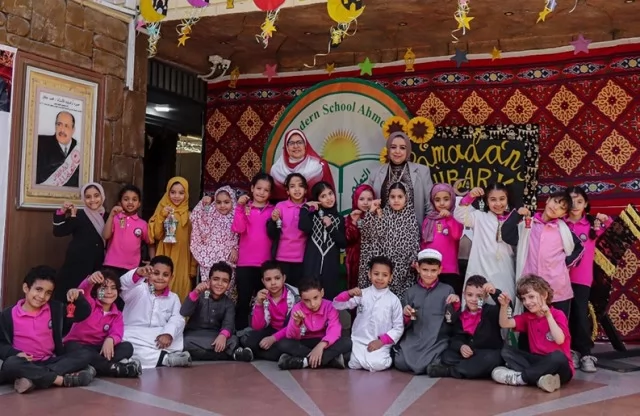 سيد جلال يكشف عن وجود وظائف خالية فى مدارس مودرن سكول.. بالصور