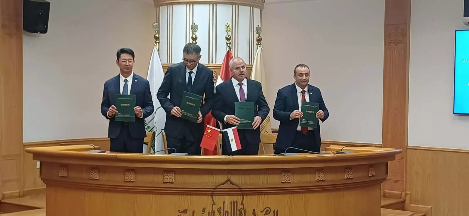 جامعة القناة توقع اتفاقية مصرية صينية لإنشاء مركز تدريب مهني