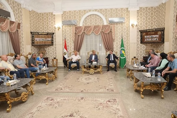 محافظ المنيا يستقبل نائب وزيرة الإسكان لمتابعة مشروعات مياه الشرب