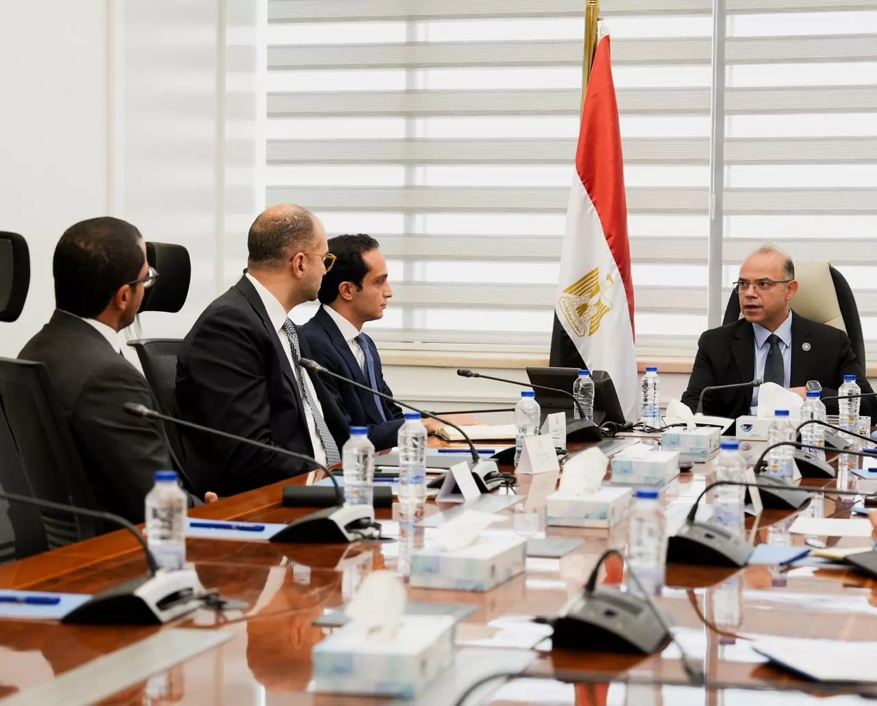 مصر وعمان تبحثان شراكة عمرانية في منتدى باكو