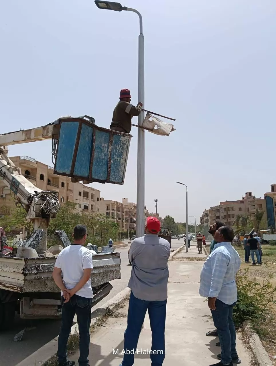 رئيس جهاز العبور فى جولة ميدانية موسعة بالحي التاسع 