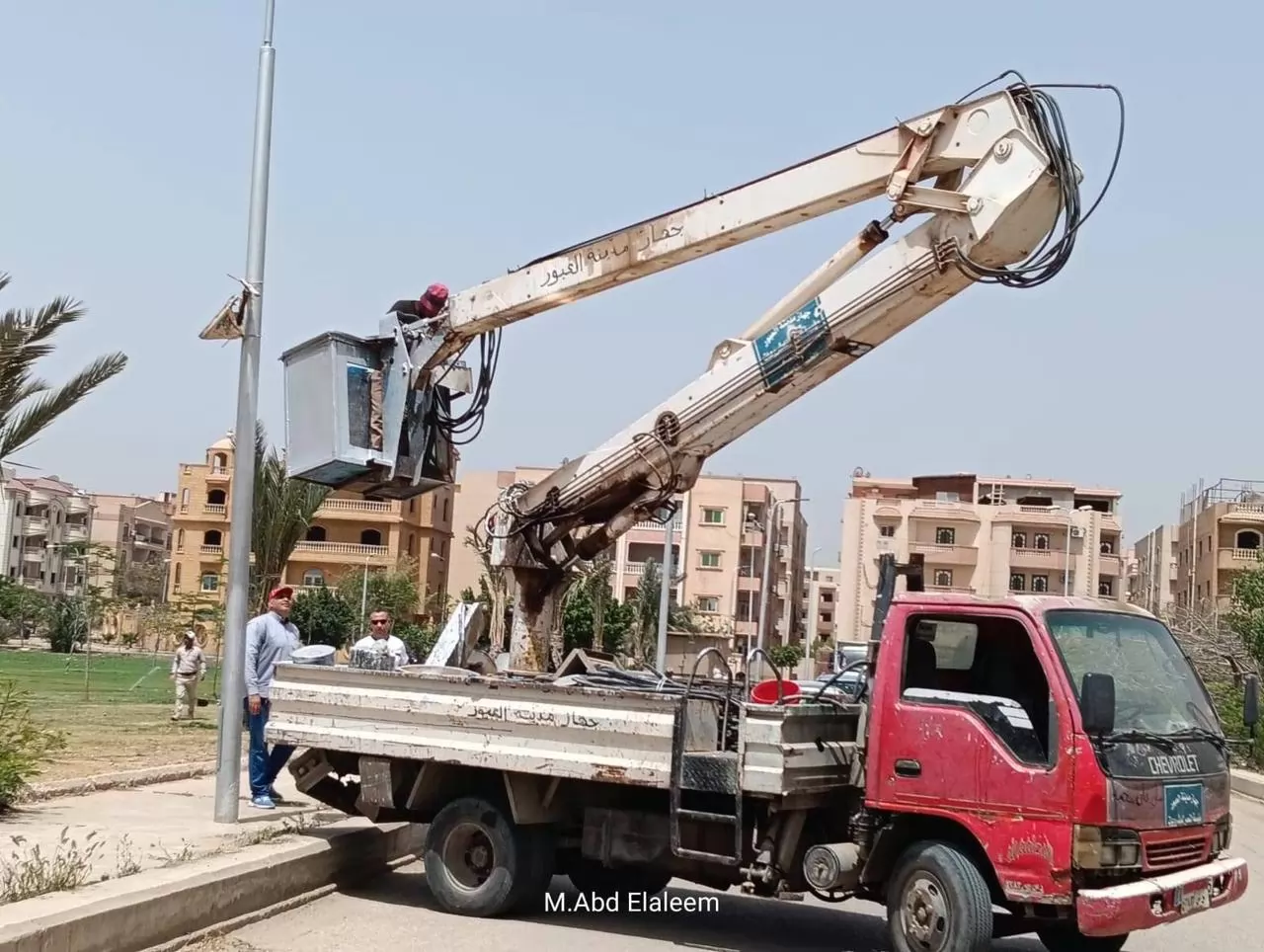 رئيس جهاز العبور فى جولة ميدانية موسعة بالحي التاسع 