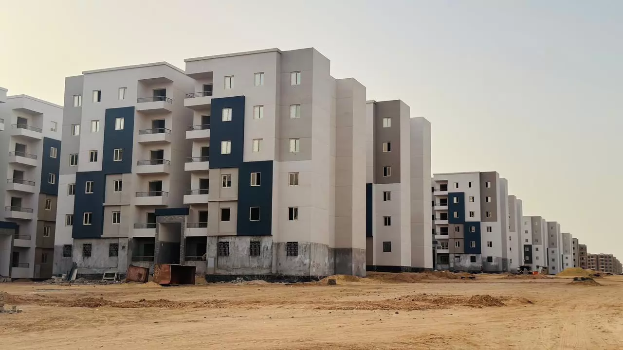 رئيس جهاز العبور الجديدة يتابع مشروعات  الصرف والإسكان  الاجتماعي