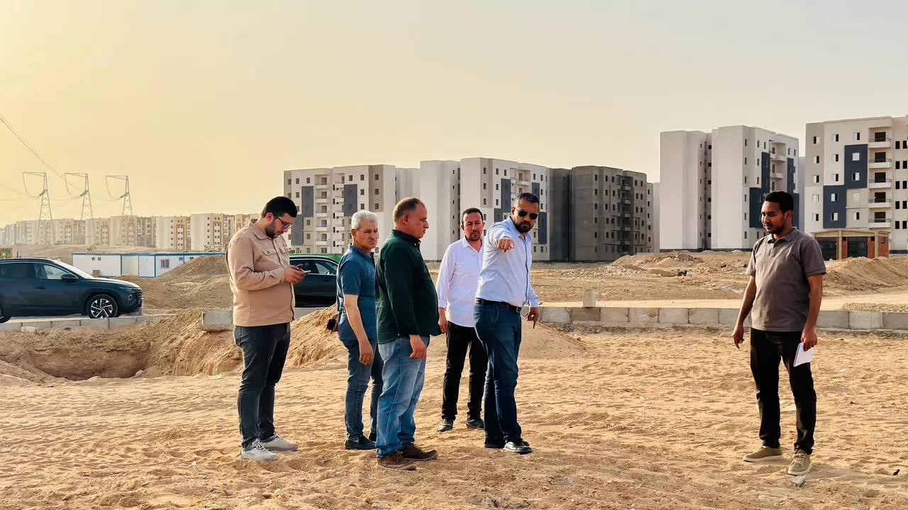 رئيس جهاز العبور الجديدة يتابع مشروعات  الصرف والإسكان  الاجتماعي