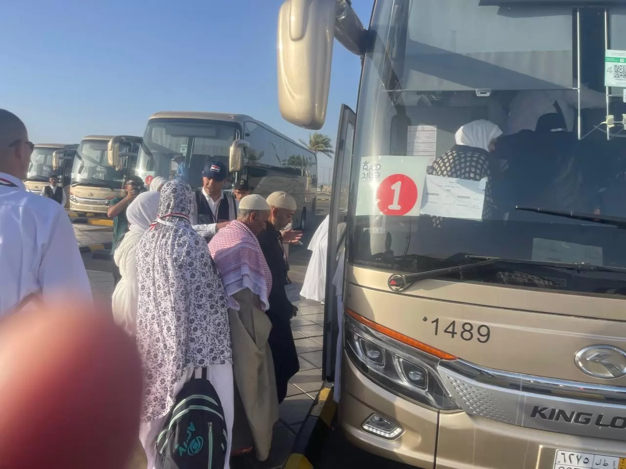  بدء تصعيد حجاج القرعة إلى منطقة المشاعر المقدسة.ب522 حافلة غدًا