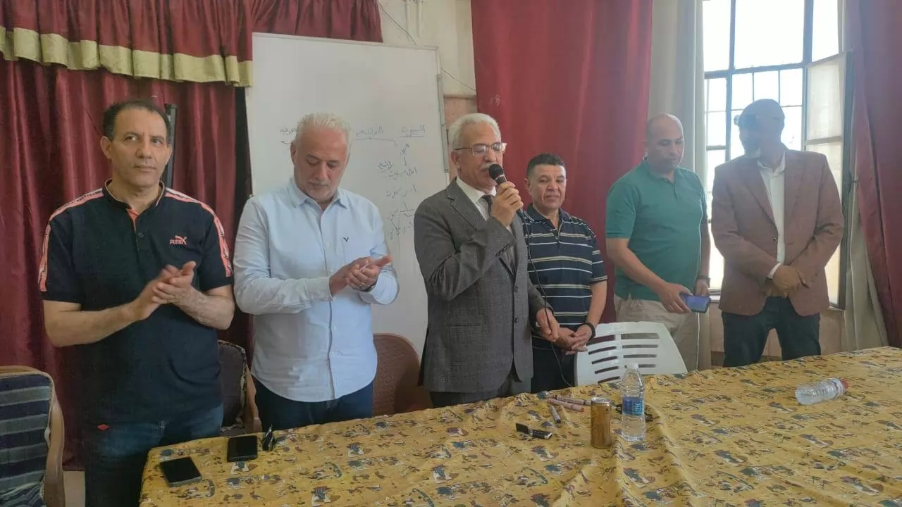 مدير تعليم الإسماعيلية يتفقد مراجعات الشهادة الاعدادية..صور