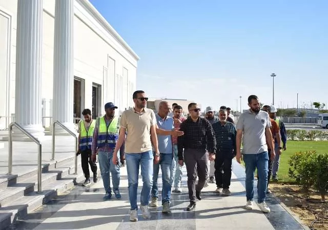 رئيس جهاز العلمين الجديدة يكشف عن أهم مشروعات الطرق والميادين.. ص