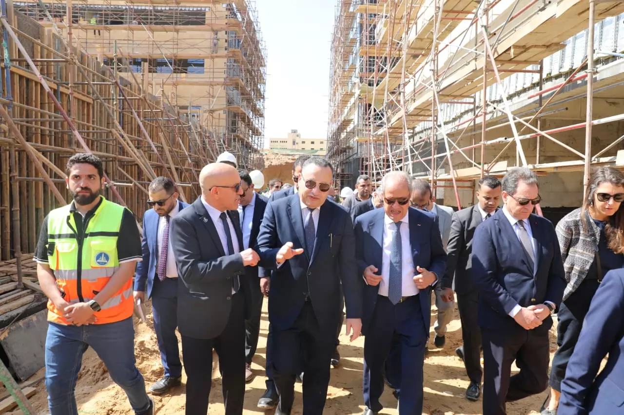 قنصوة: الجامعة الأهلية الفرنسية نموذجًا متطورً للشراكات الدولية 