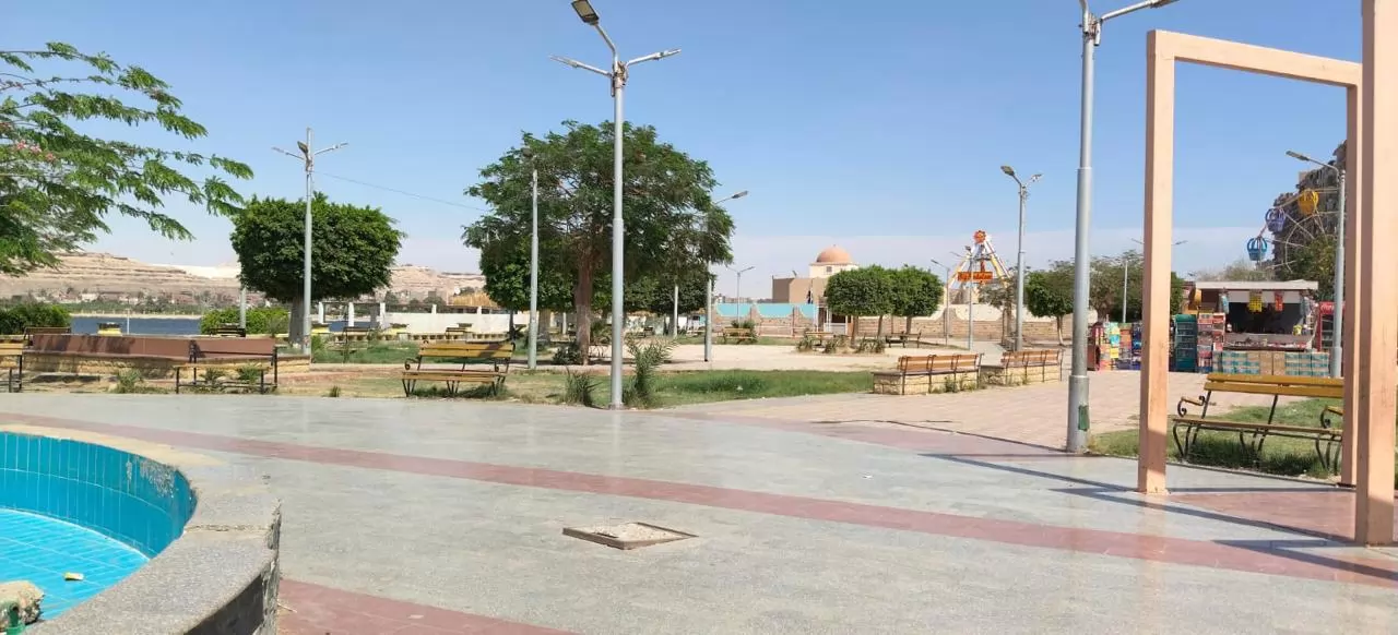  نائب محافظ المنيا يتفقد كورنيش النيل للتأكد من الحالة العامة 