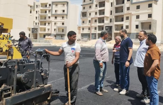 تعرف على أحدث مشروعات الطرق والتطوير فى مدينة 15 مايو.. بالصور