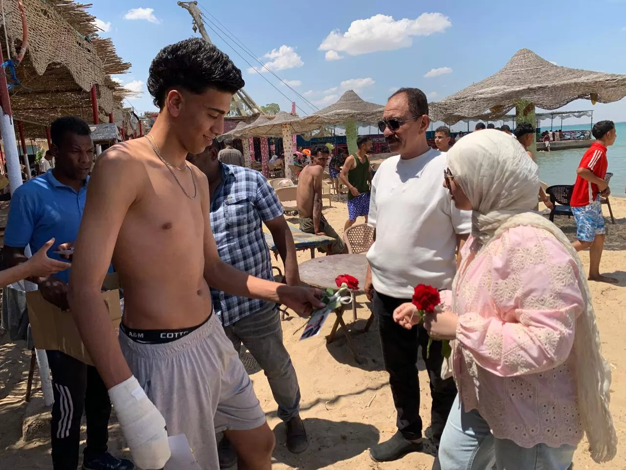 بالورود والهدايا..مدينة فايد بالإسماعيلية تستقبل زوارها في العيد 