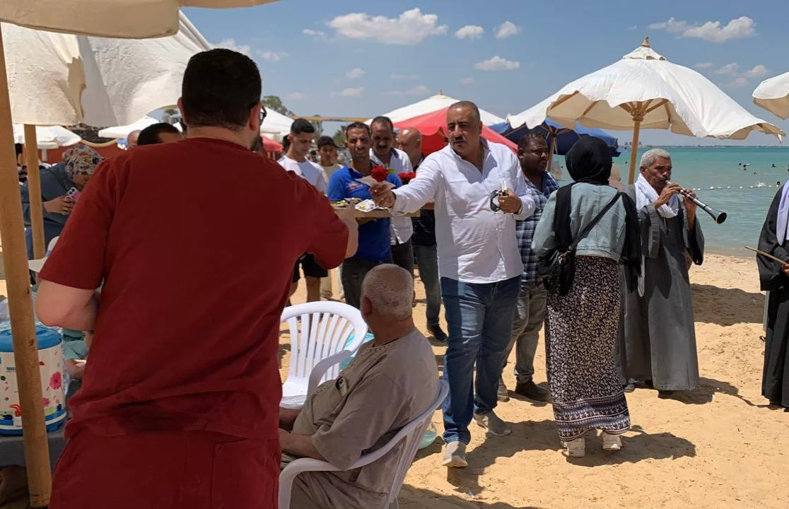 بالورود والهدايا..مدينة فايد بالإسماعيلية تستقبل زوارها في العيد 
