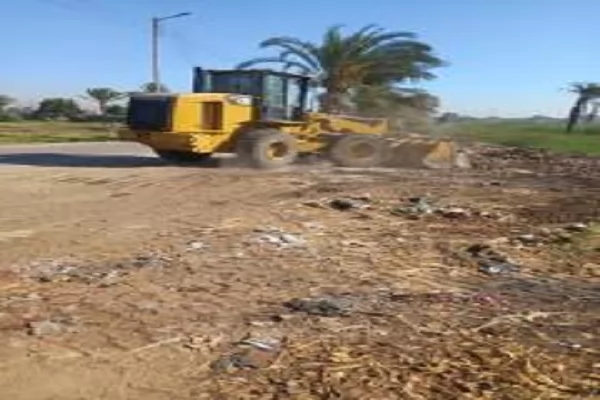 رفع 64 طن مخلفات بمركز الوقف بقنا