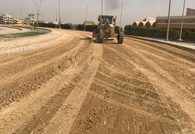 تفاصيل أحدث مشروعات الطرق والتطوير داخل مدينة الشروق.. بالصور