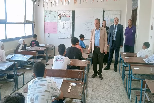 ارتياح بين طلاب الشهادة الإعدادية بأسيوط لسهولة امتحان اللغة العر