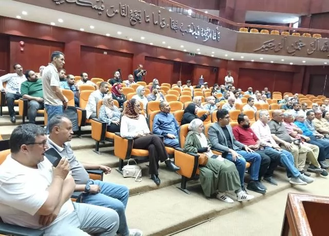 نتائج إيجابية بعد اجتماع قيادات جهاز بدر مع ممثلى السكان فى المدي