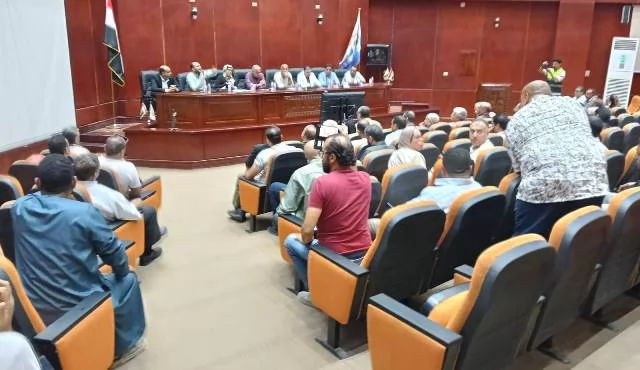 نتائج إيجابية بعد اجتماع قيادات جهاز بدر مع ممثلى السكان فى المدي