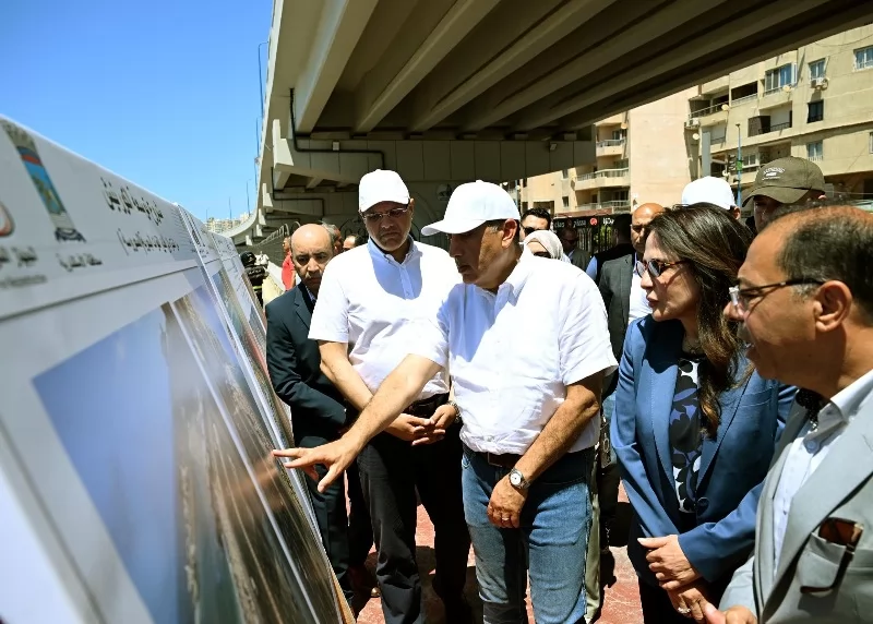 رئيس الوزراء يفتتح أعمال توسعة الكورنيش شرق مدينة الإسكندرية 