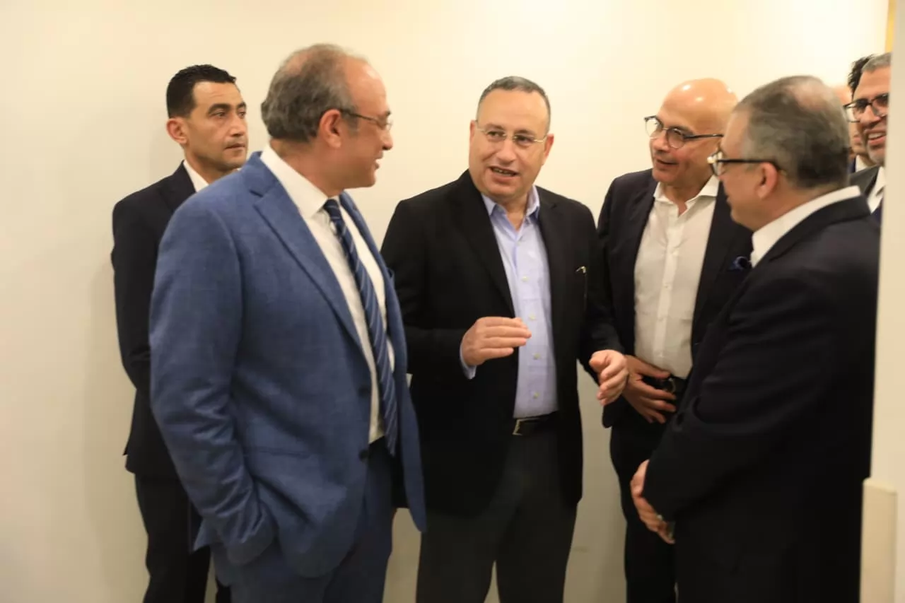 وزير التعليم العالي يتفقد مشروعات جامعة عين شمس التعليمية والطبية