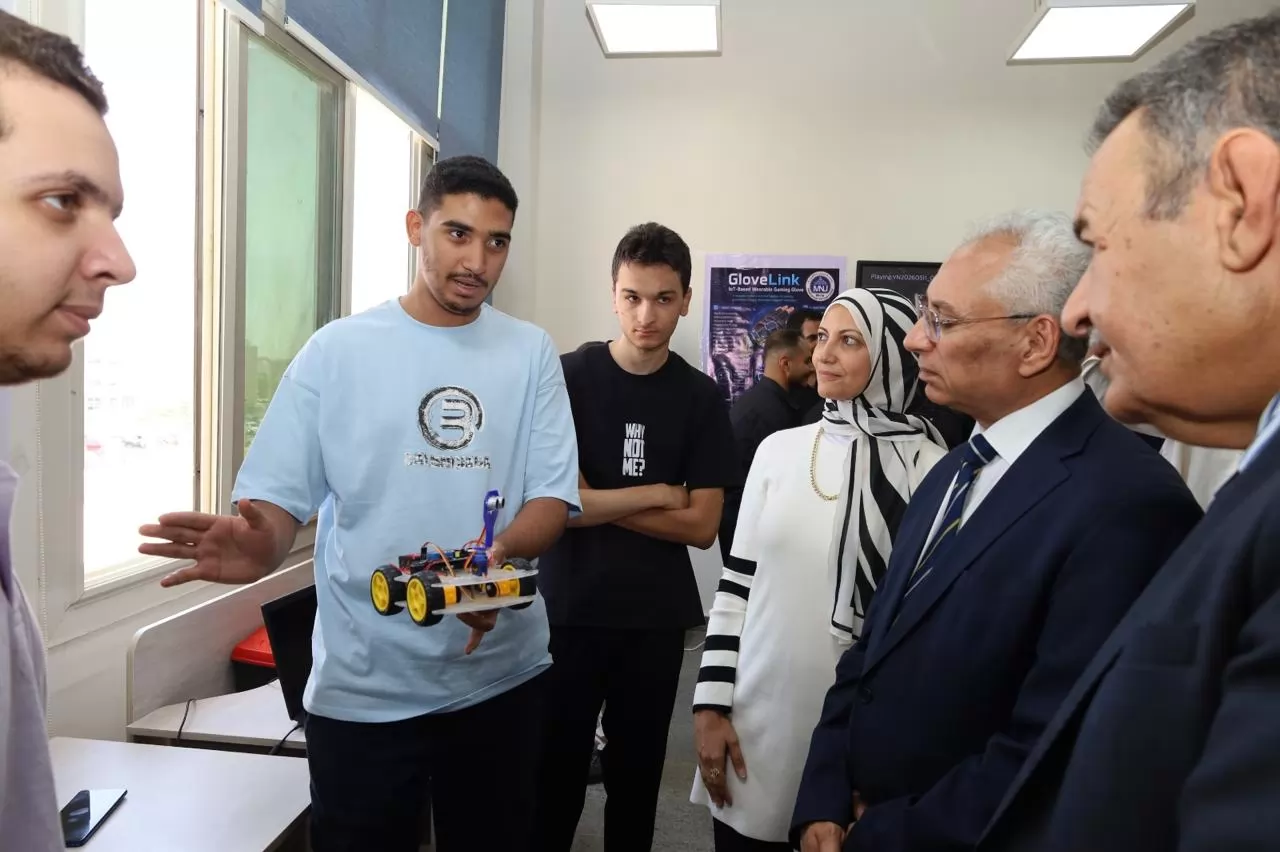 افتتاح معرض مشروعات تطبيقات الذكاء الاصطناعي لطلاب جامعة المنيا 
